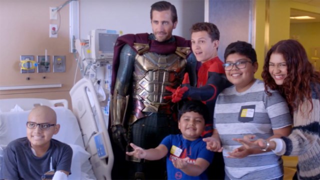 عیادت بازیگران فیلم جدید مرد عنکبوتی از کودکان بستری در بیمارستان