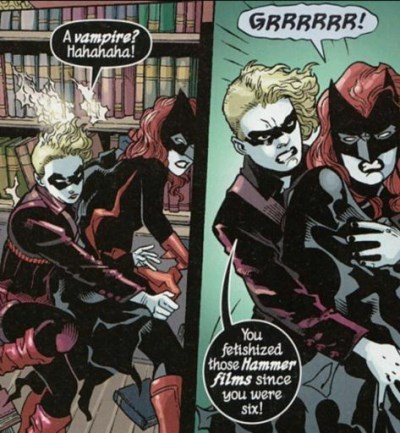   بت وومن و آلیس (Batwoman & Alice)